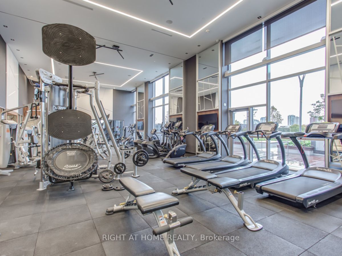 275 Village Green Sq, #2716