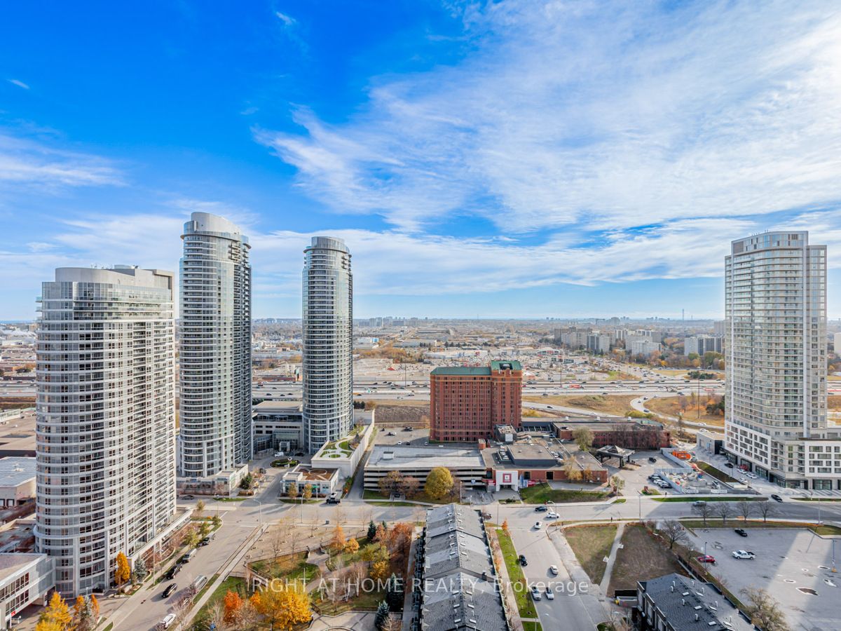 275 Village Green Sq, #2716