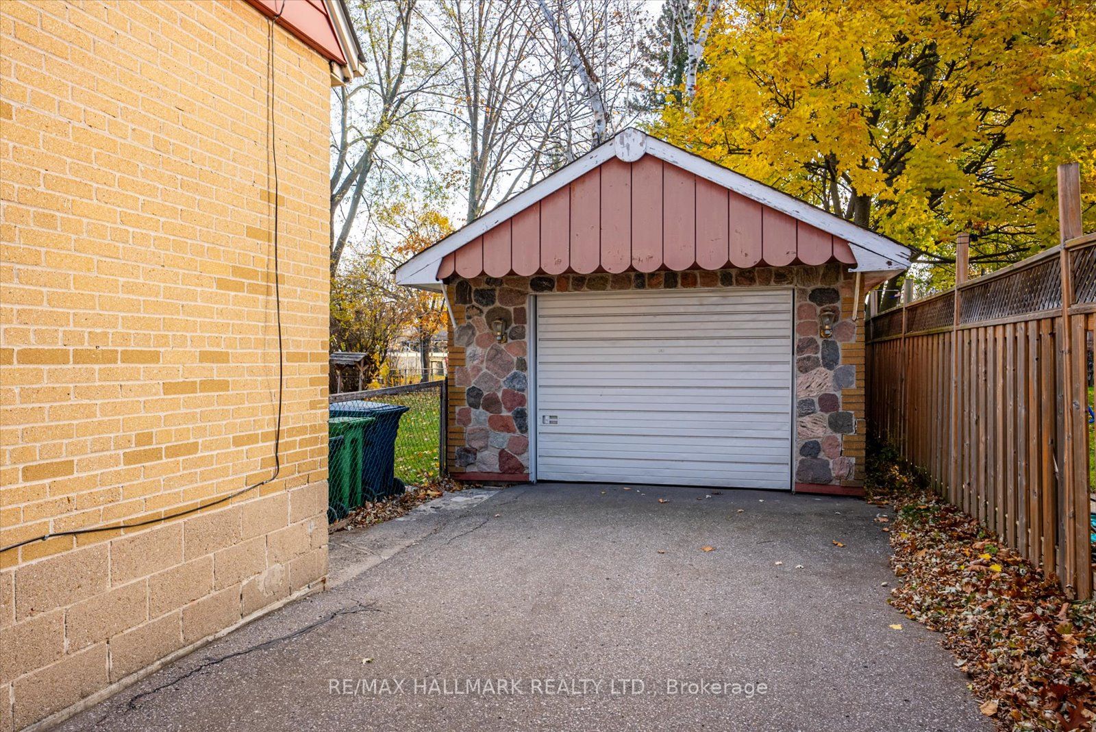187 Oakridge Drive