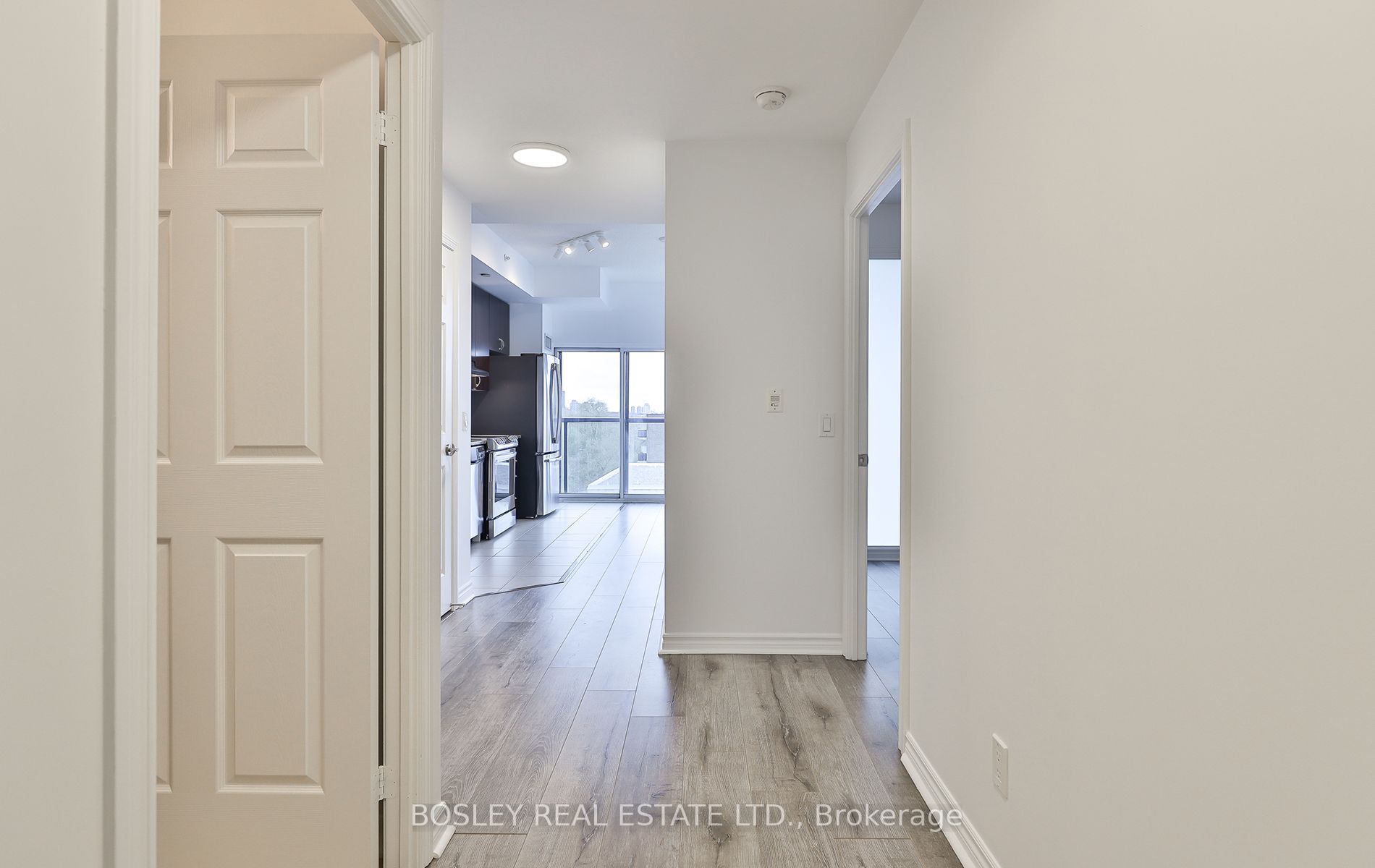 280 Donlands Ave, #810