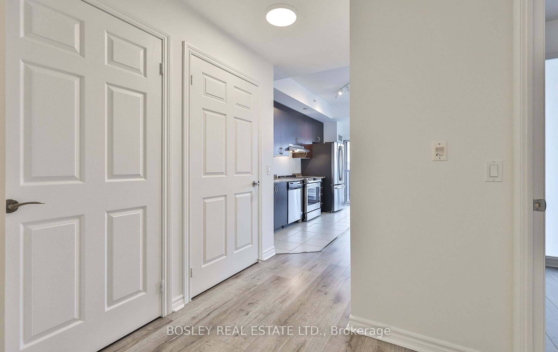 280 Donlands Ave, #810