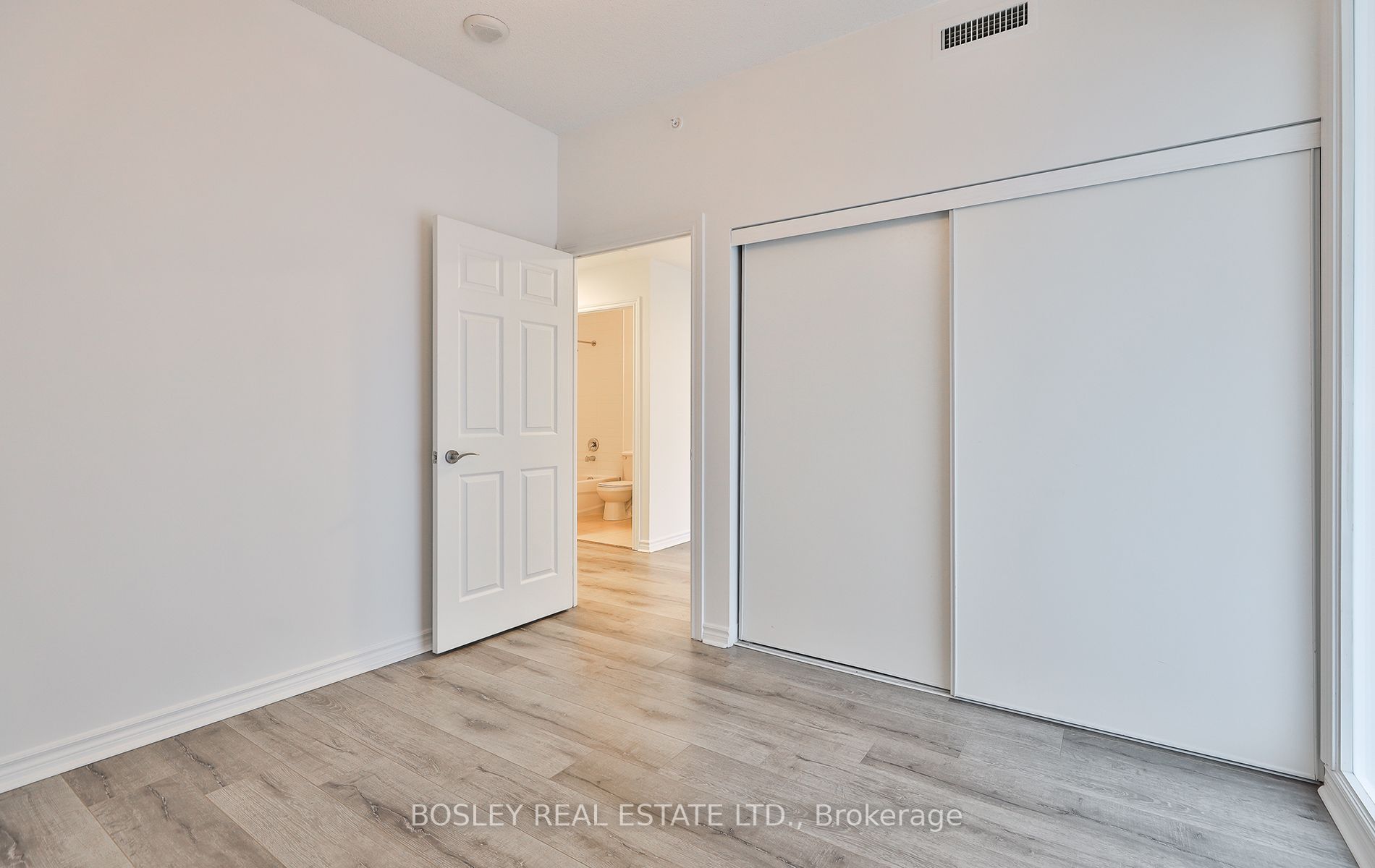 280 Donlands Ave, #810