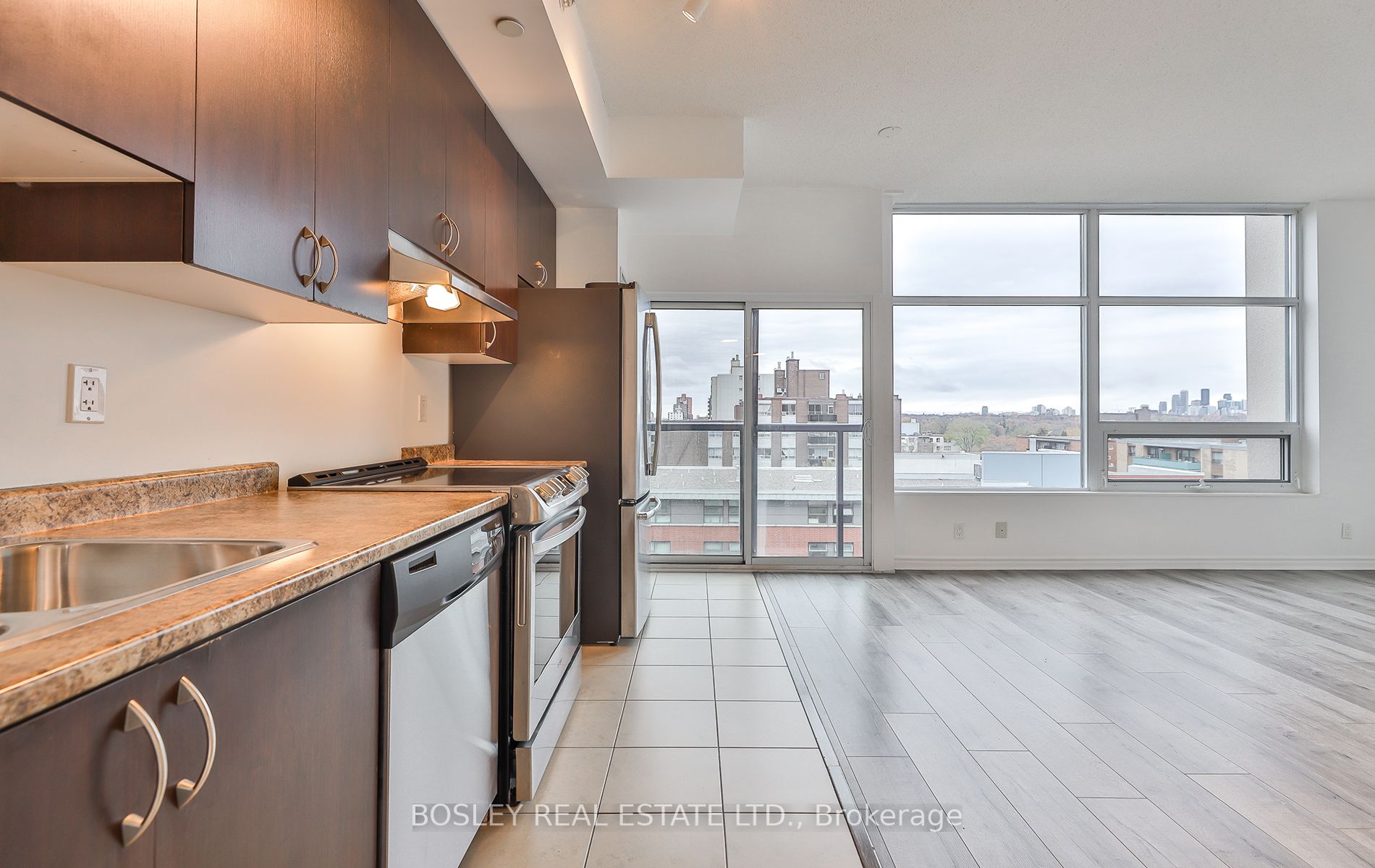 280 Donlands Ave, #810