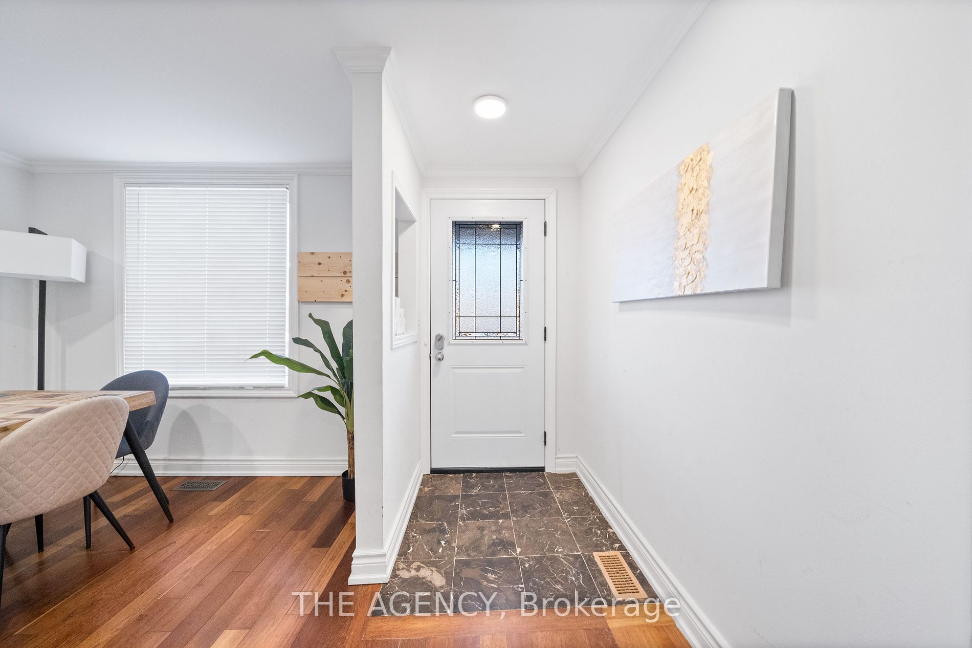 39 Rhodes Ave