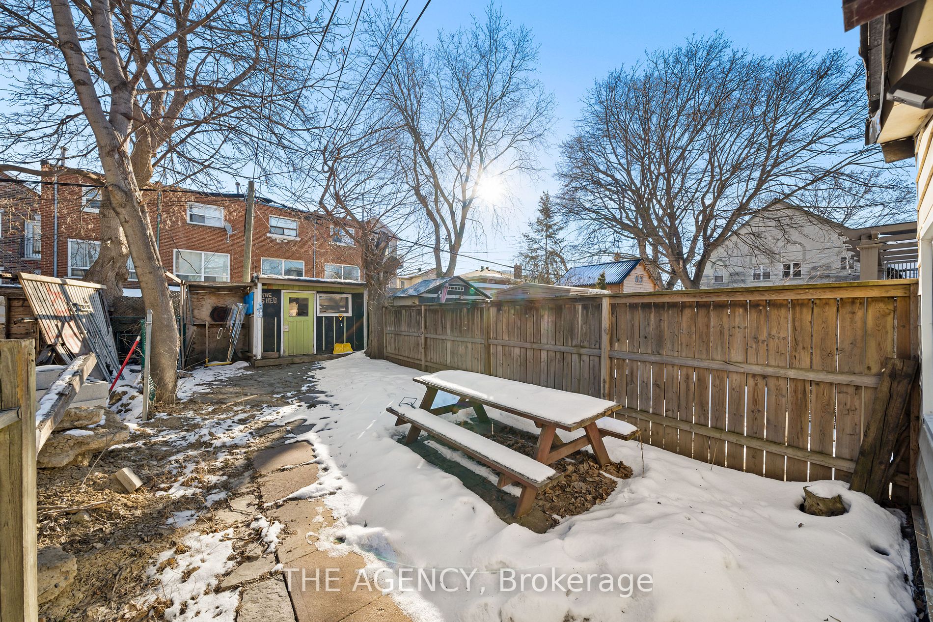 39 Rhodes Ave