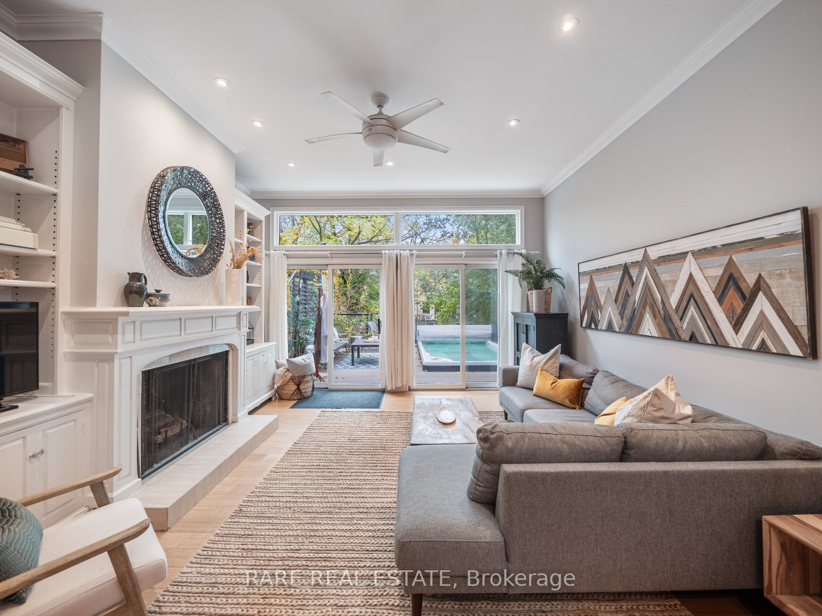 43 Hastings Ave
