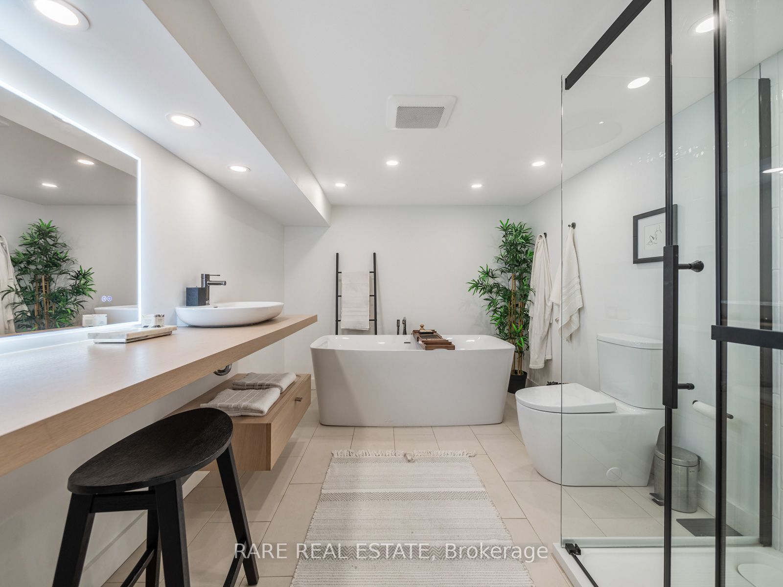 43 Hastings Ave