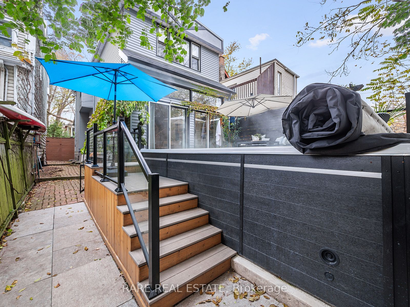 43 Hastings Ave