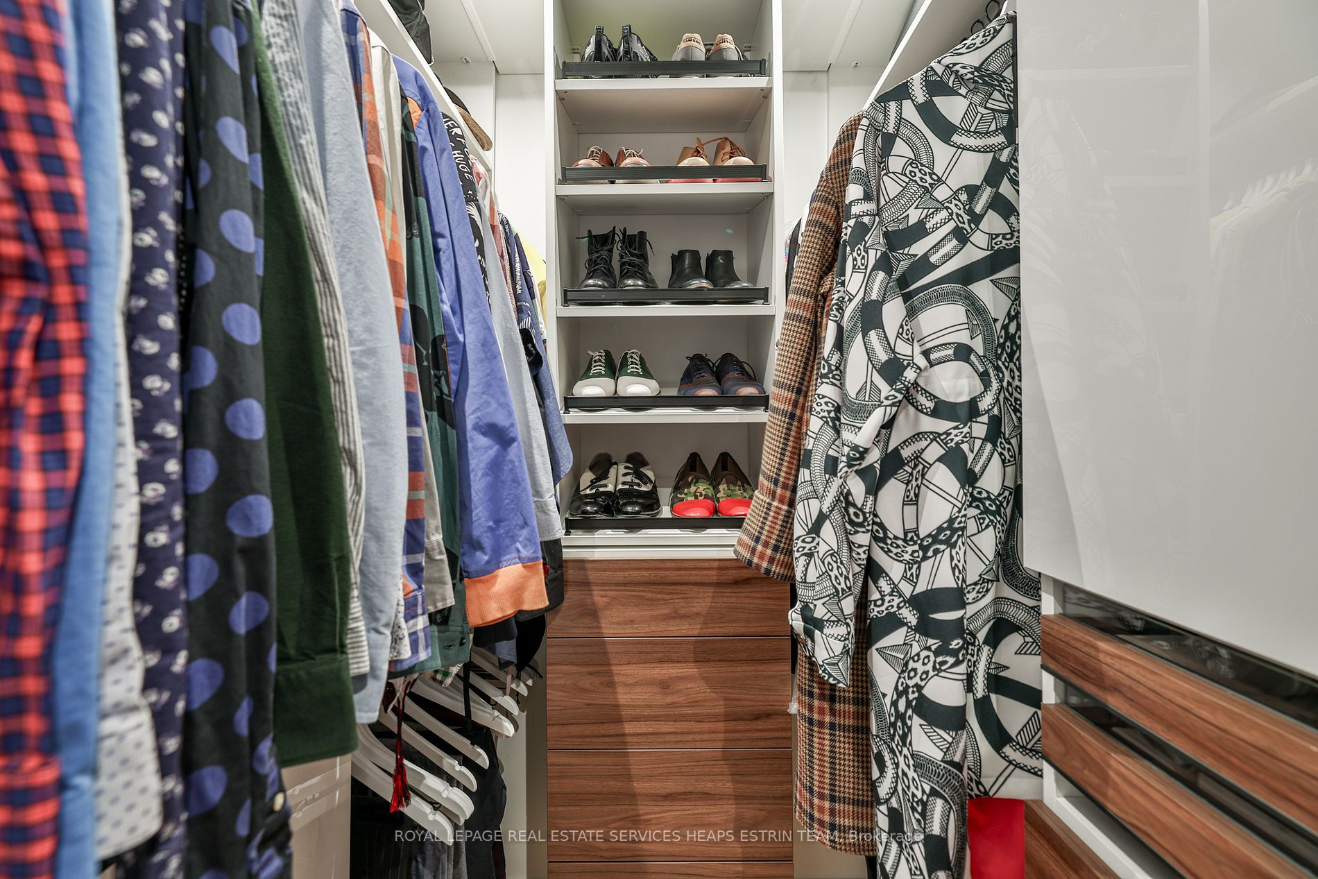 1173 Dundas St E, #237