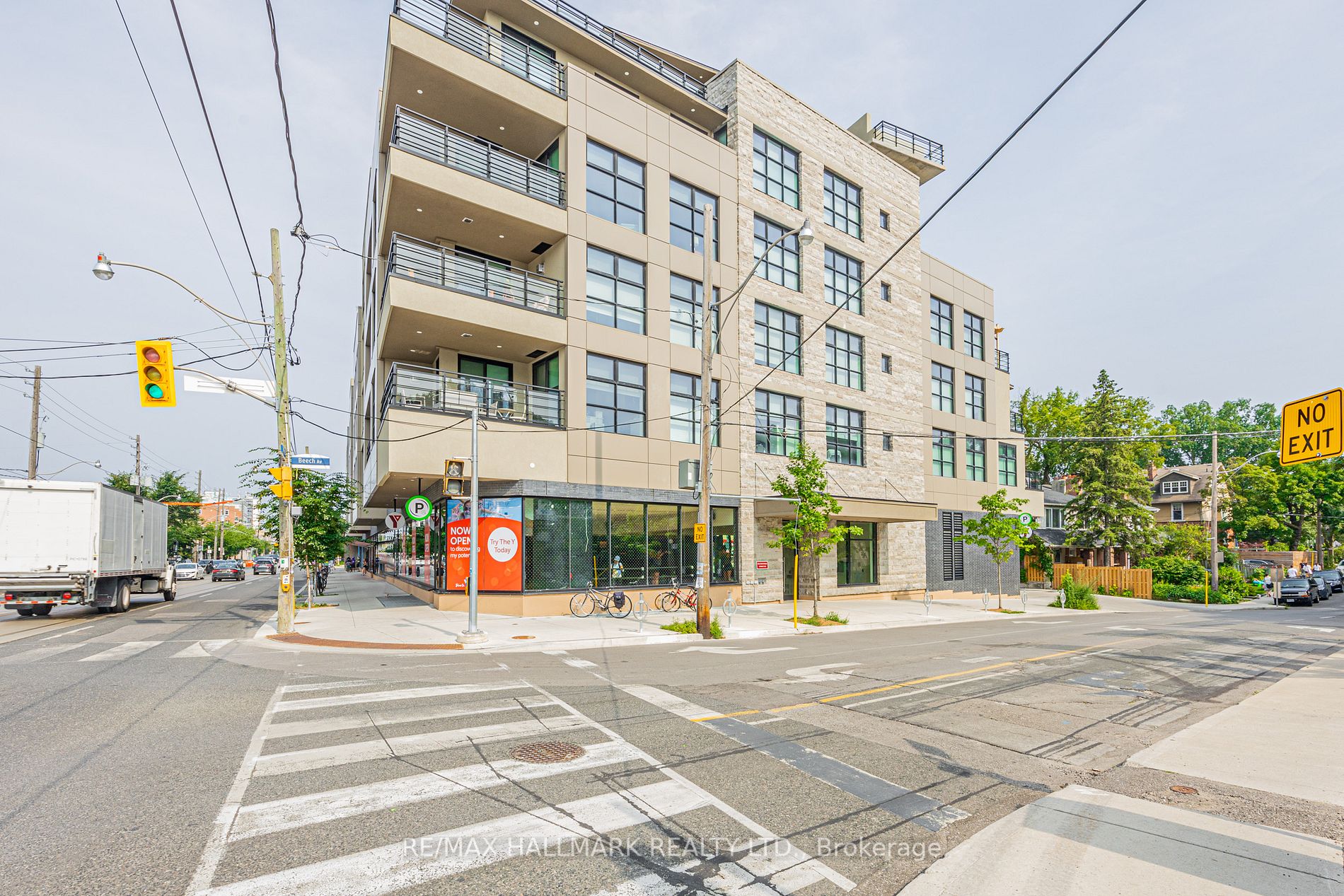 365 Beech Ave, #401