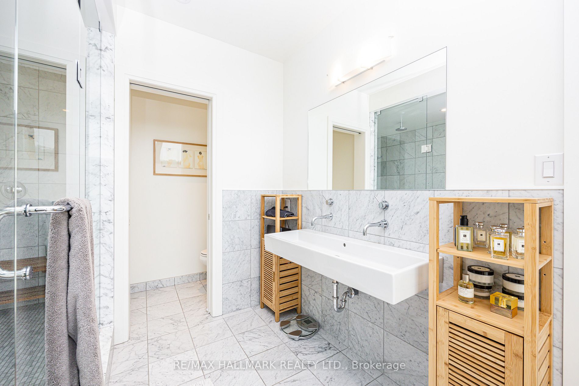 365 Beech Ave, #401