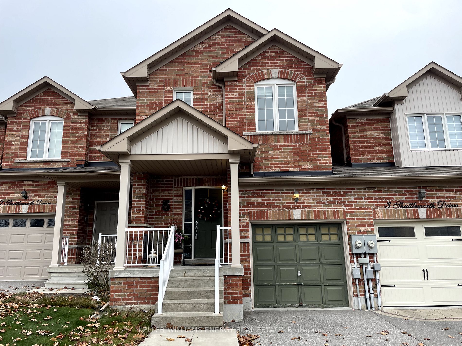 5 Shuttleworth Dr