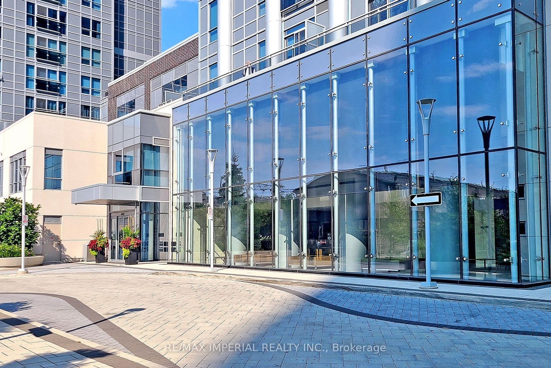 275 Village Green Sq, #2916