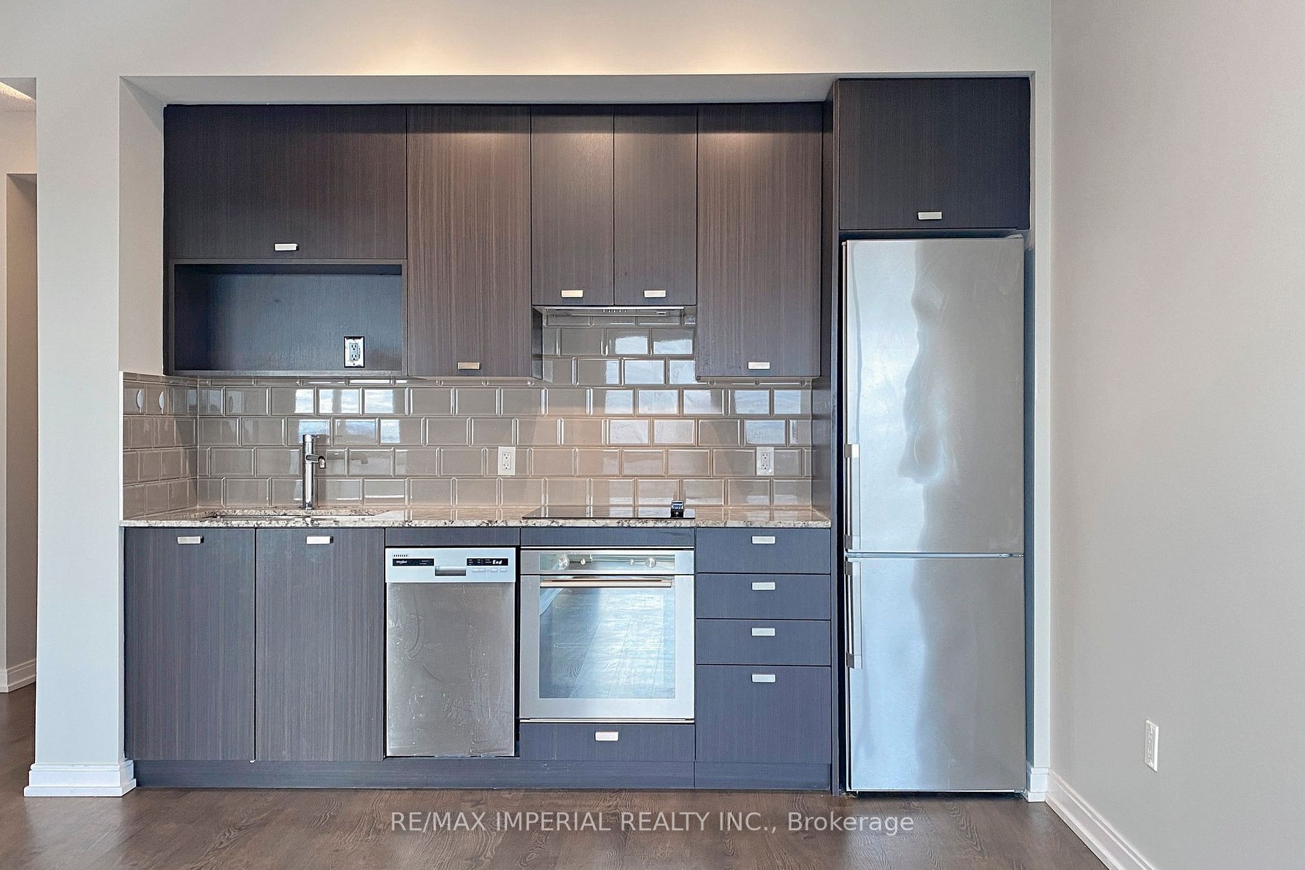 275 Village Green Sq, #2916