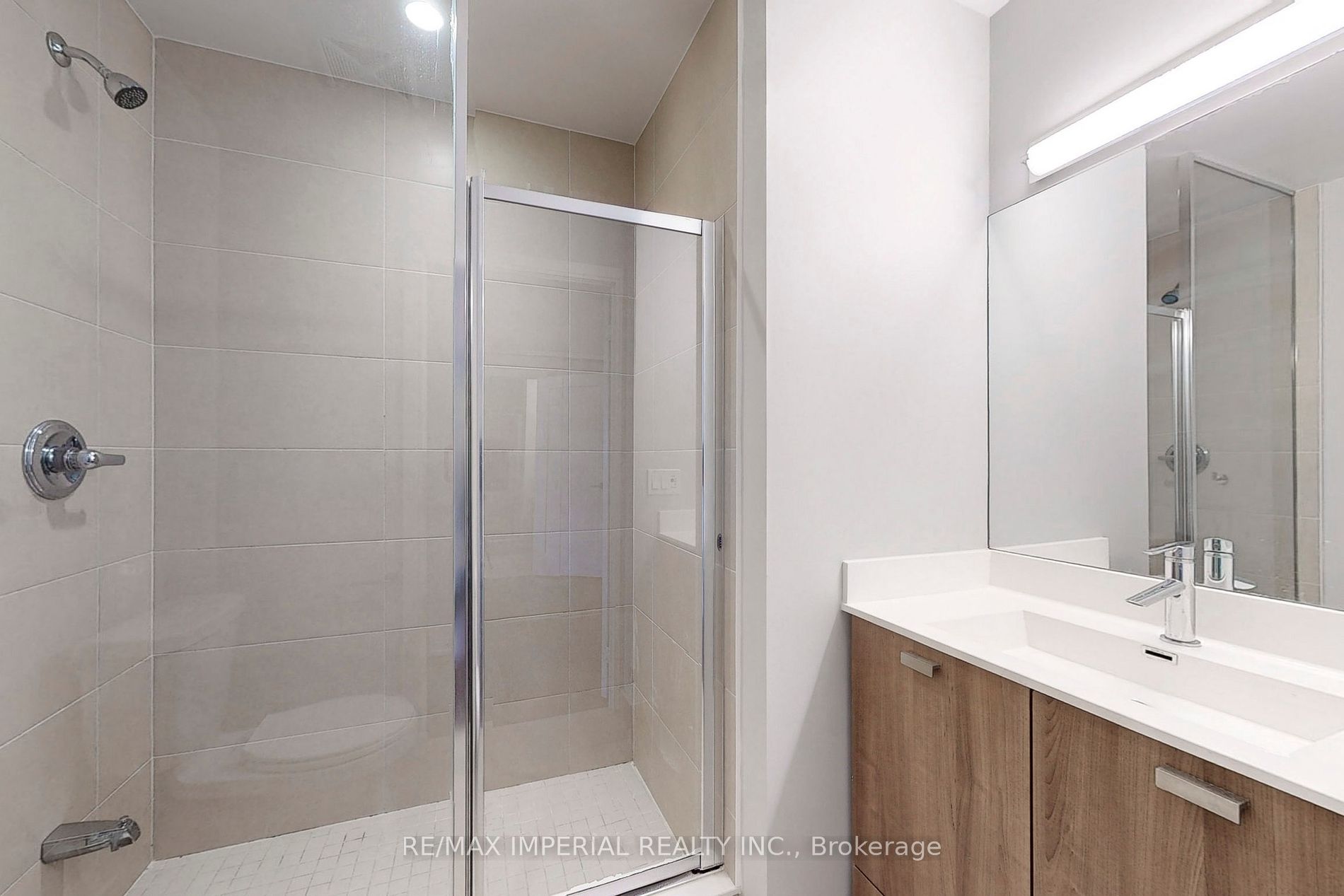 275 Village Green Sq, #2916