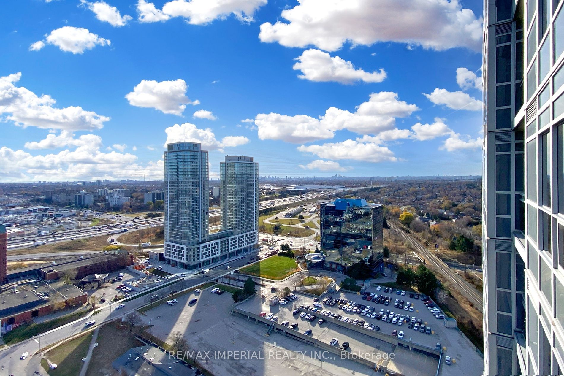 275 Village Green Sq, #2916