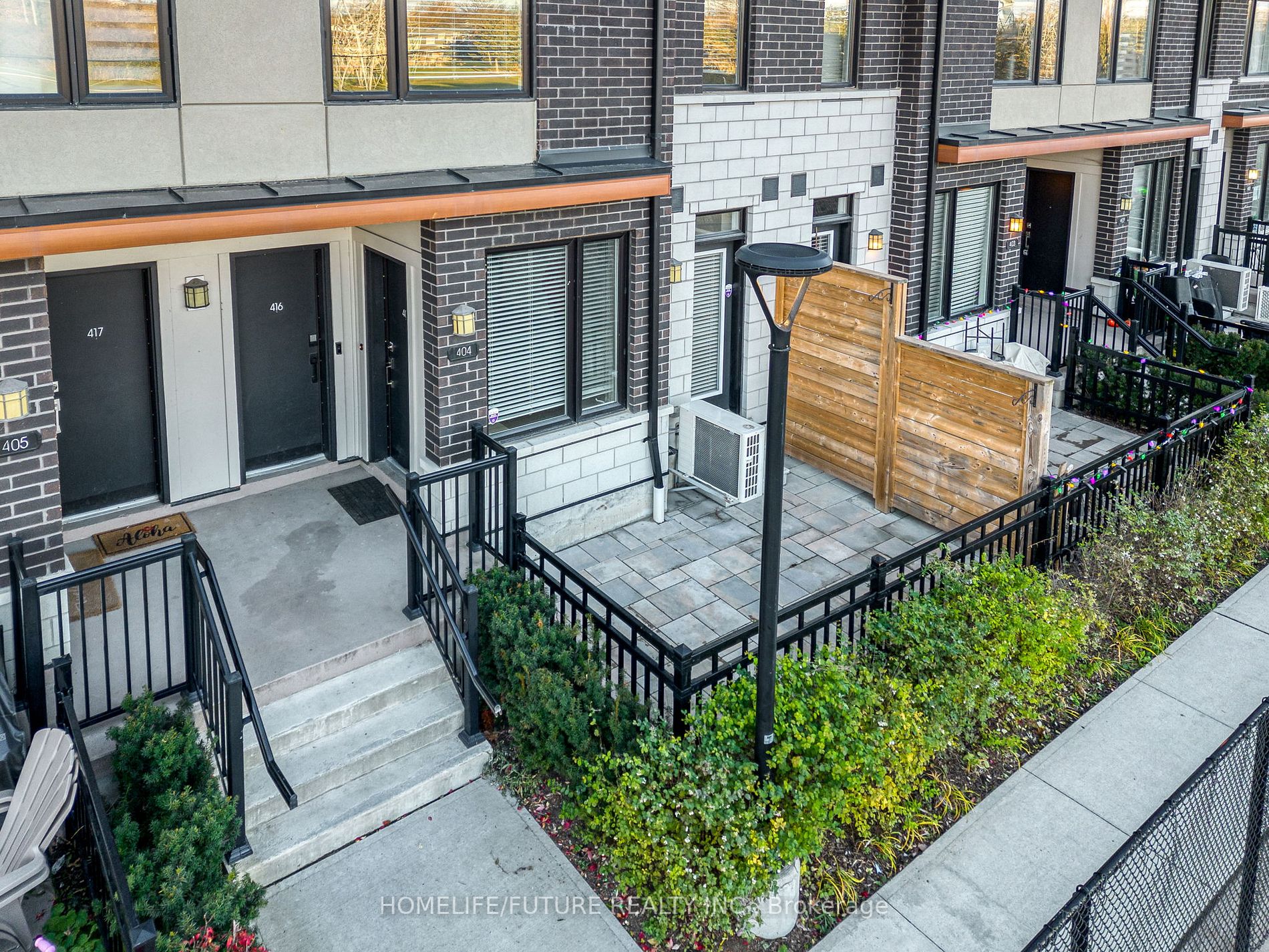 1555 Kingston Rd, #404