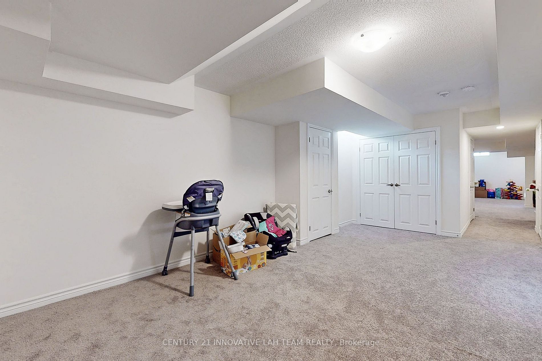 216 Fleetwood Dr