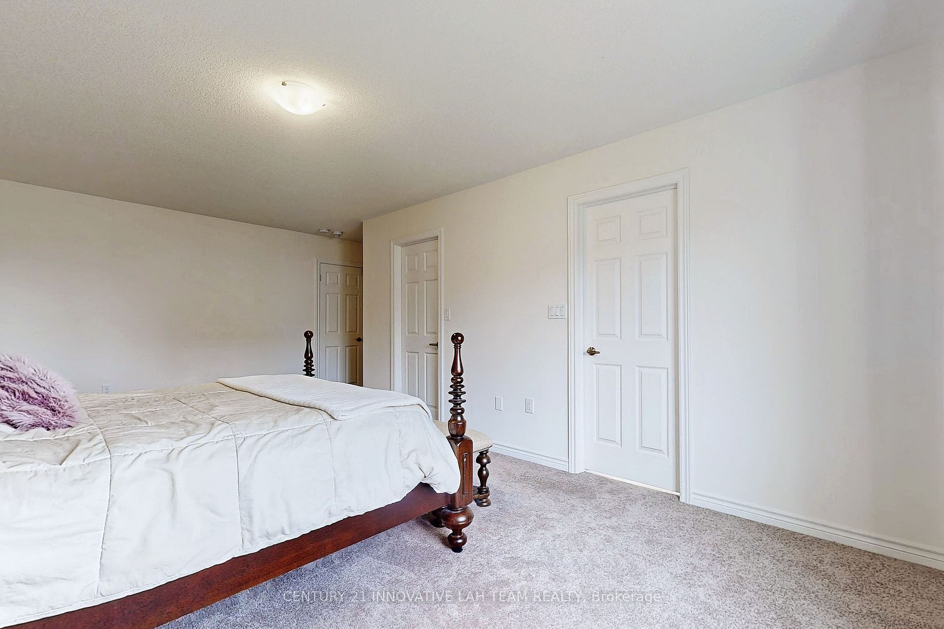 216 Fleetwood Dr