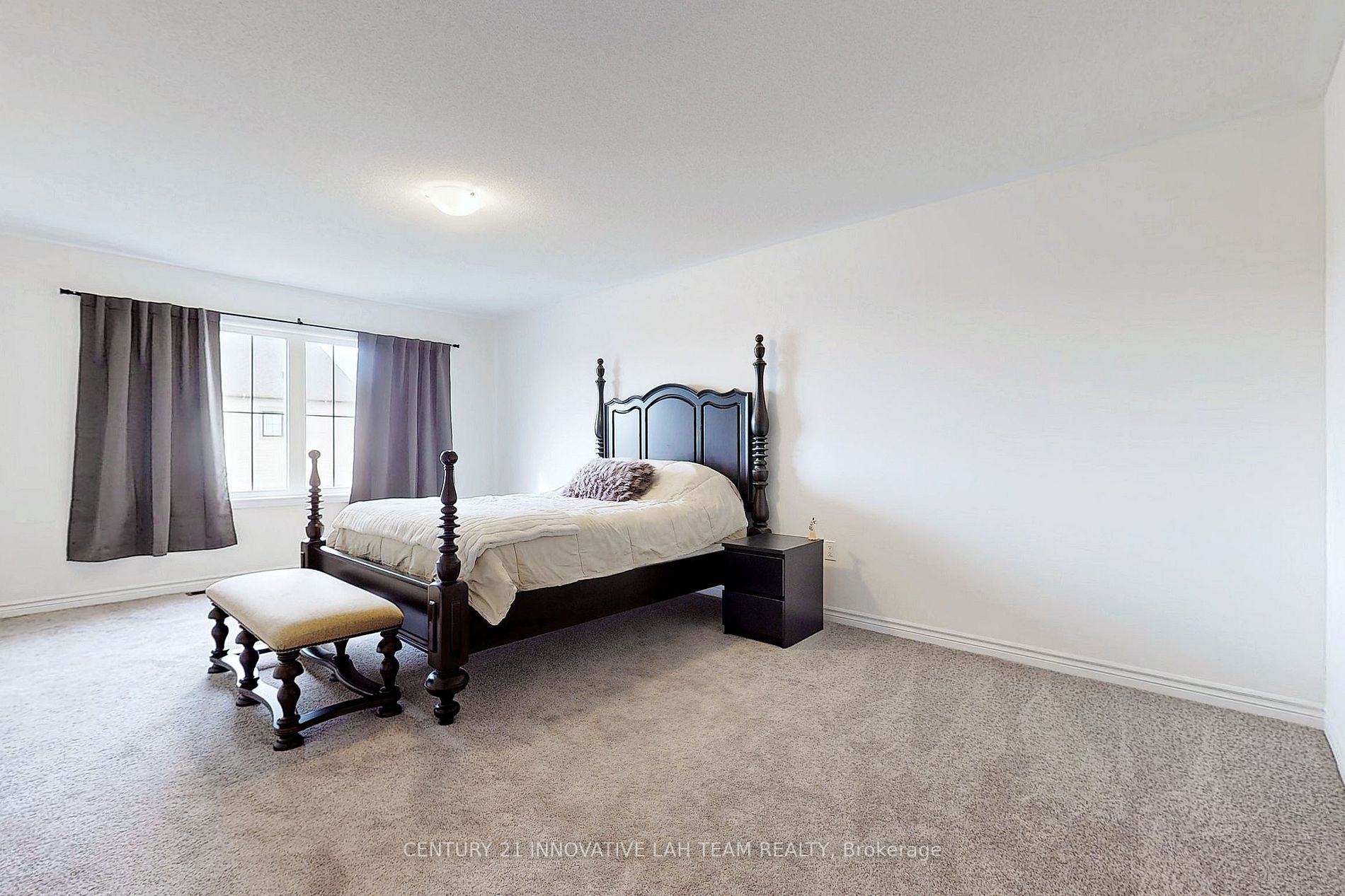 216 Fleetwood Dr