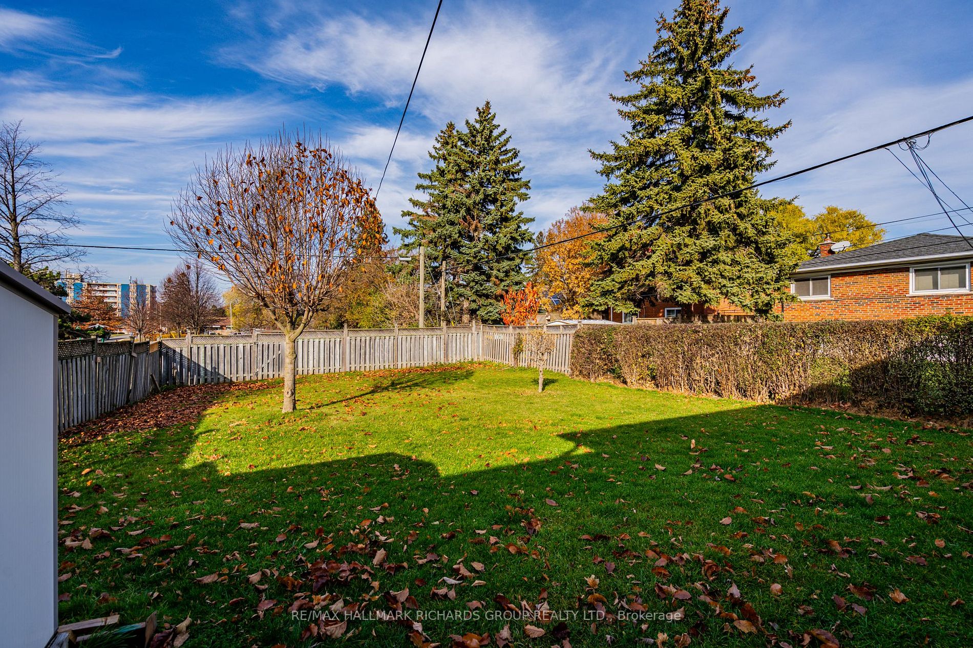 46 Zenith Dr