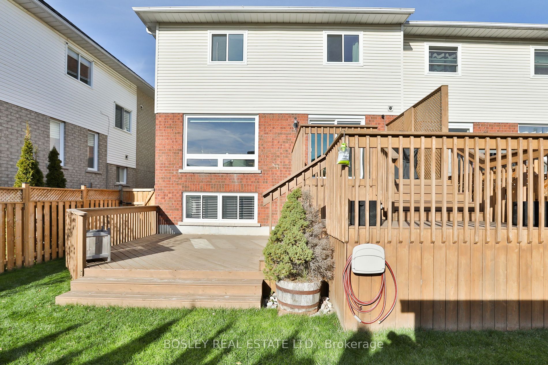 38 Bowles Dr