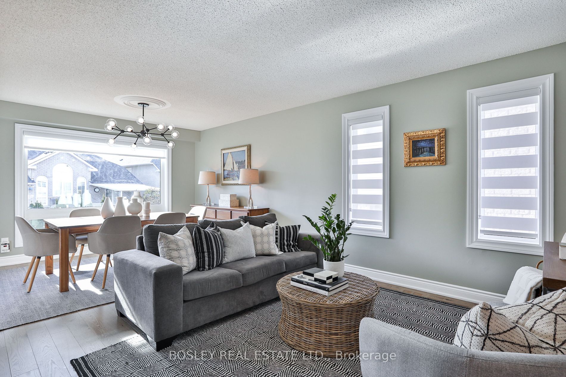 38 Bowles Dr