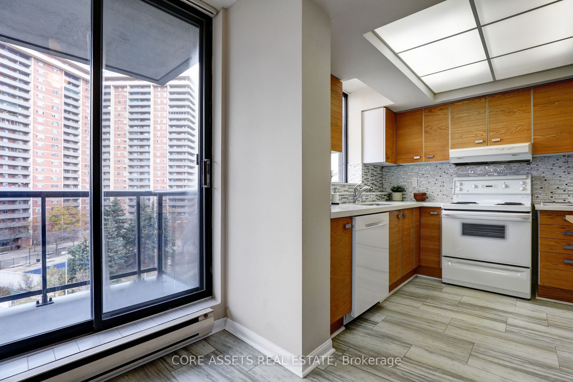 757 Victoria Park Ave, #603