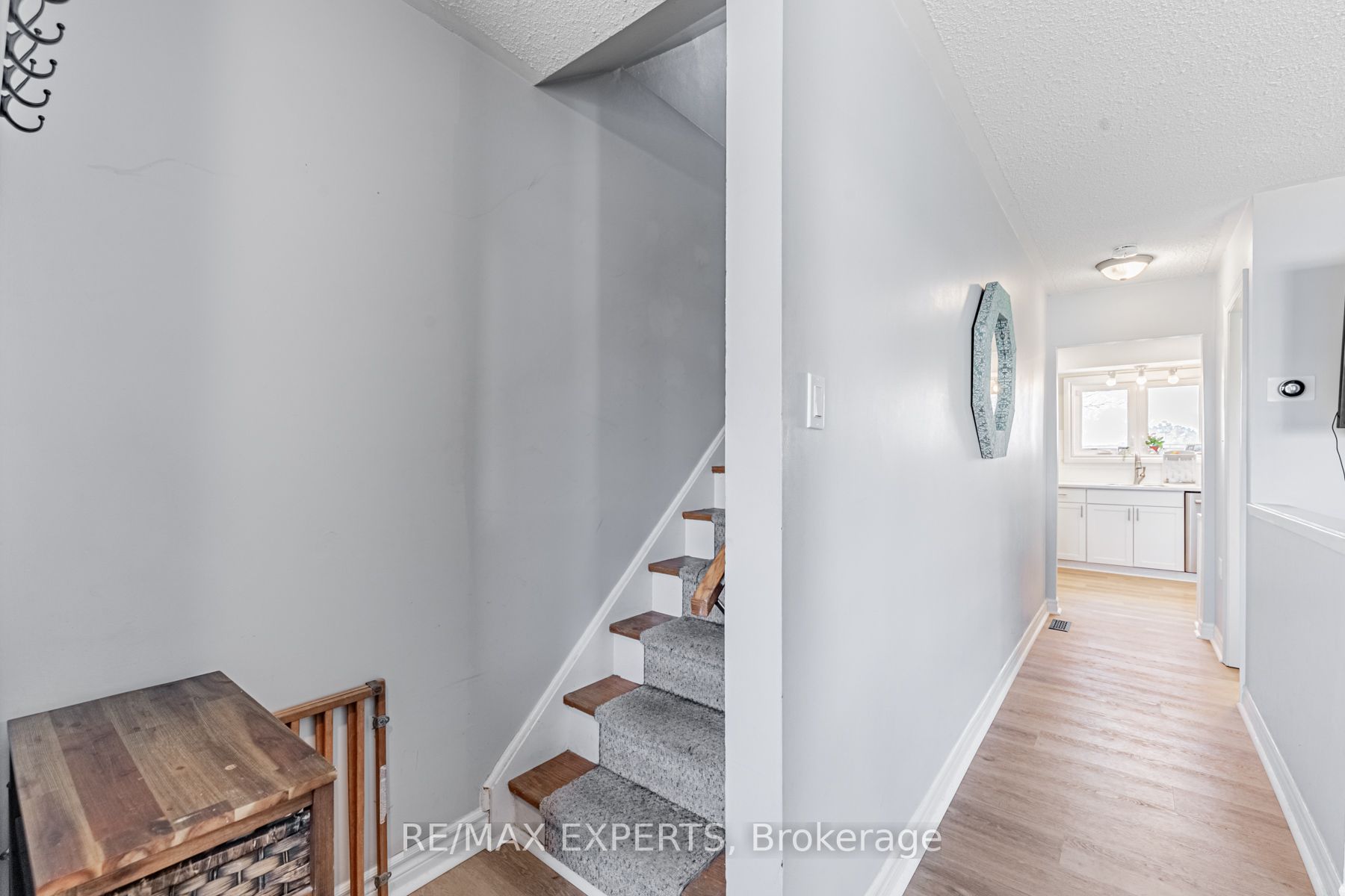 292 Vancouver Cres