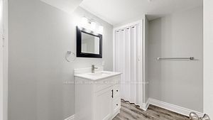 380 Vancouver Cres