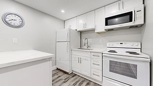 380 Vancouver Cres