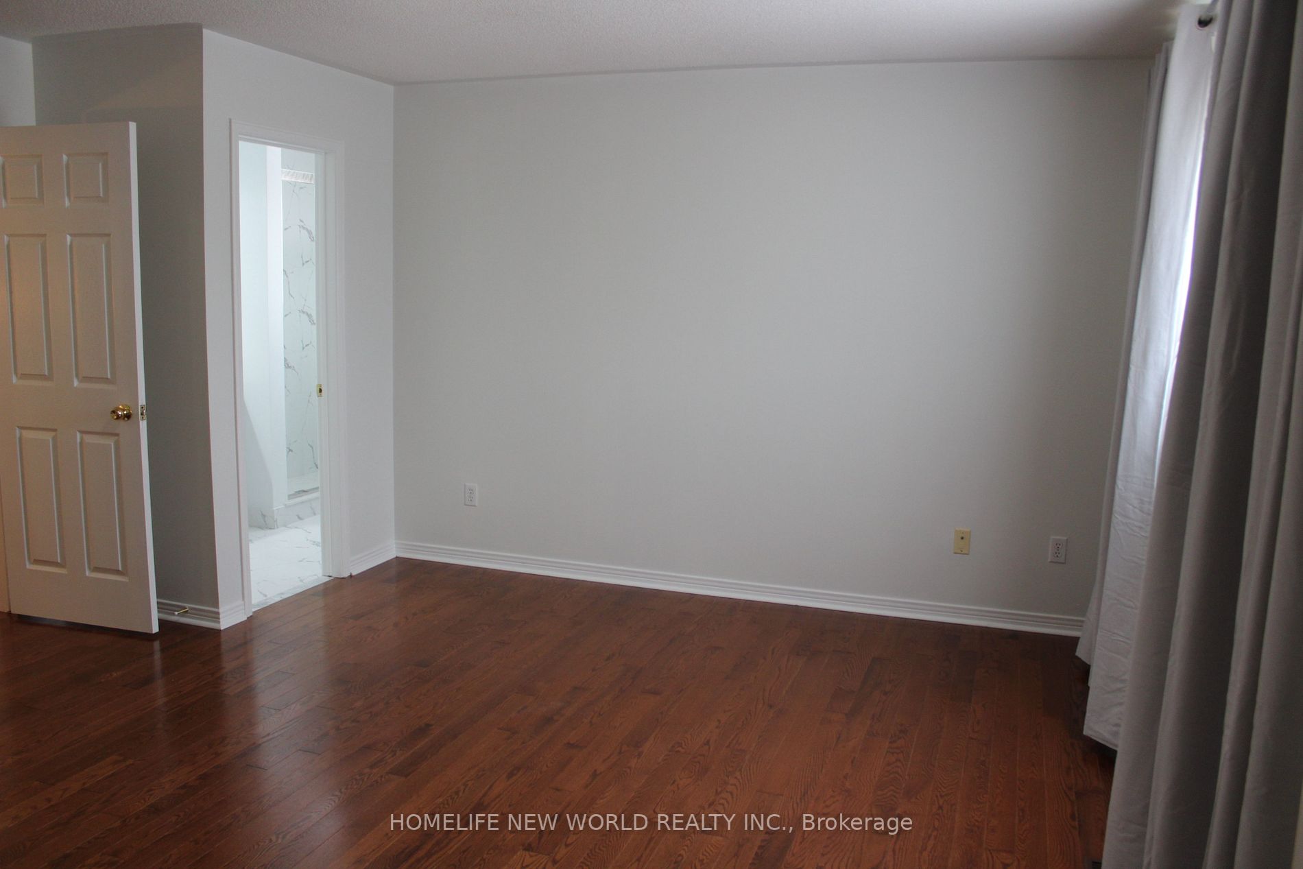 27 Shallowford Crt, #Upper