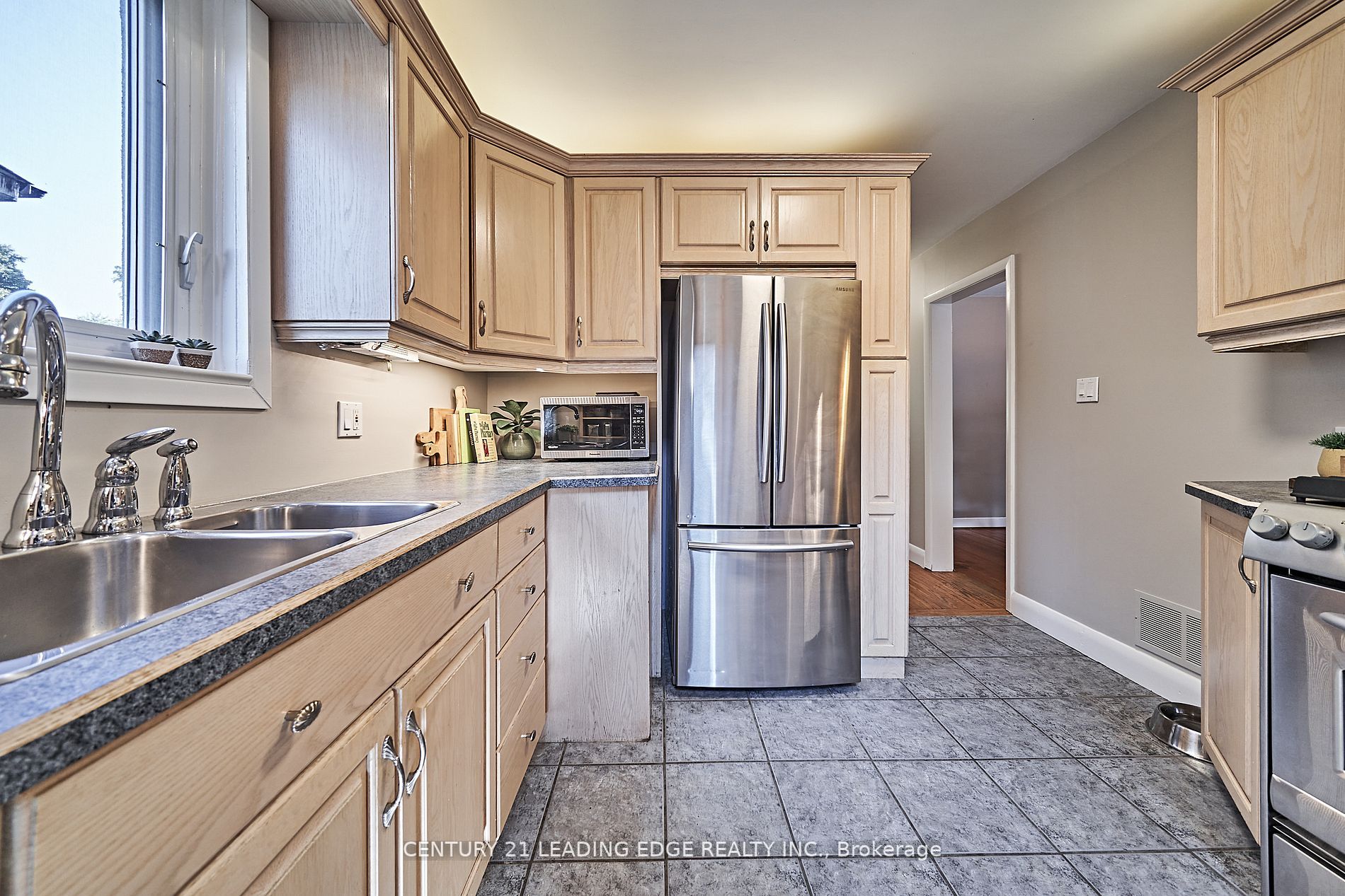 17 Scarborough Heights Blvd