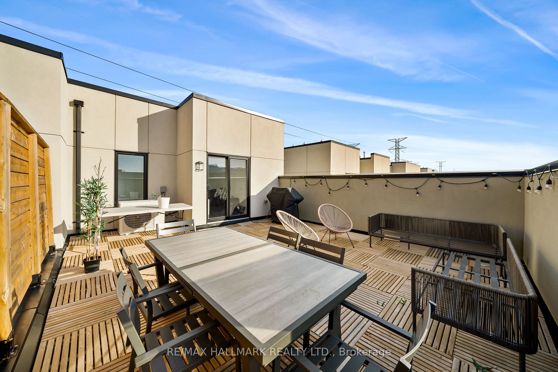 1555 Kingston Rd, #319