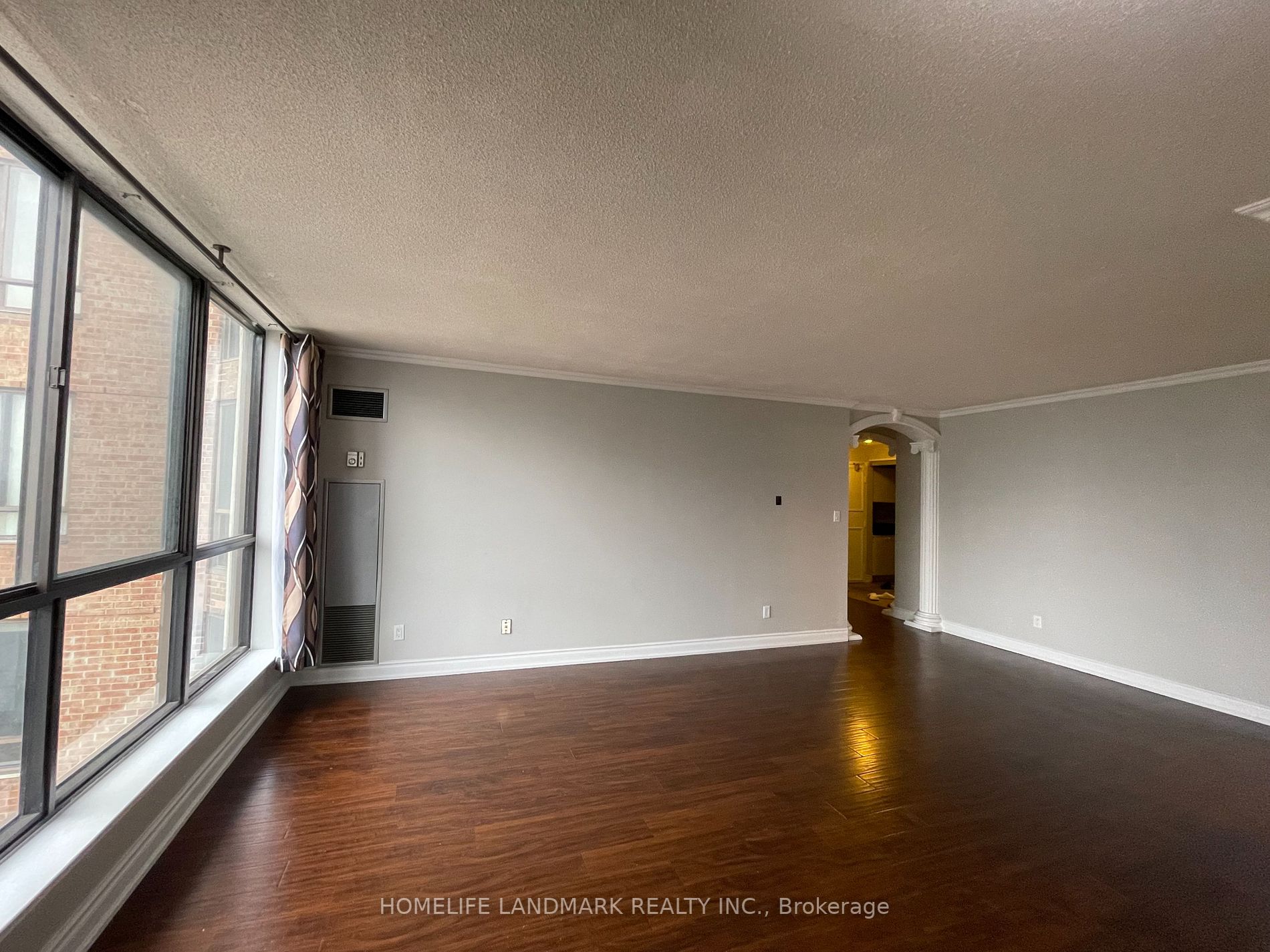 25 Bamburgh Circ, #1735
