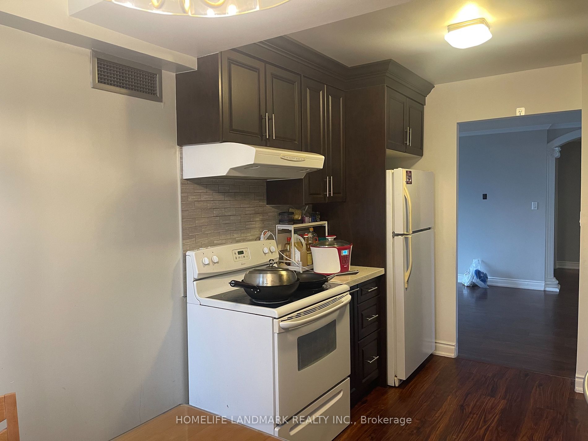 25 Bamburgh Circ, #1735