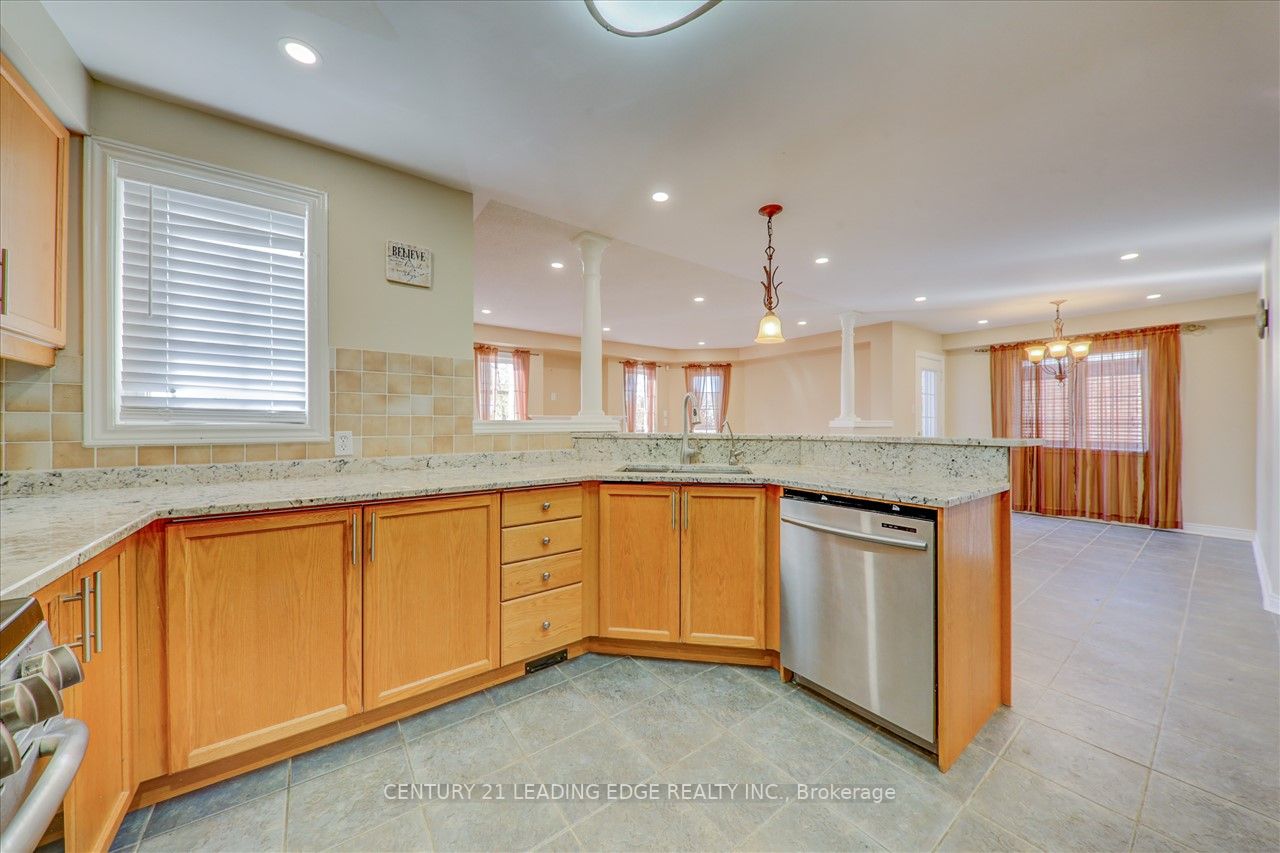 8 Woodcock Ave, #Main