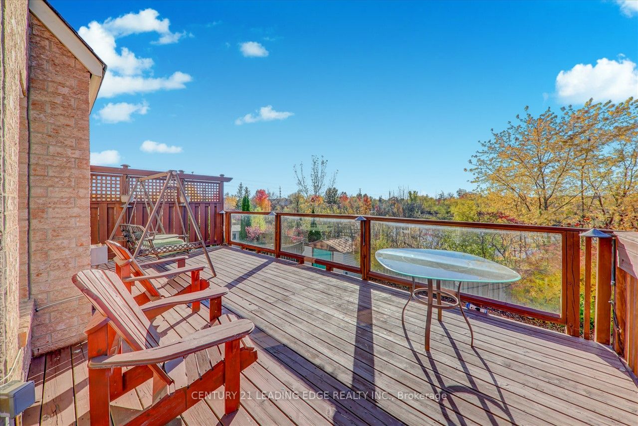 8 Woodcock Ave, #Main