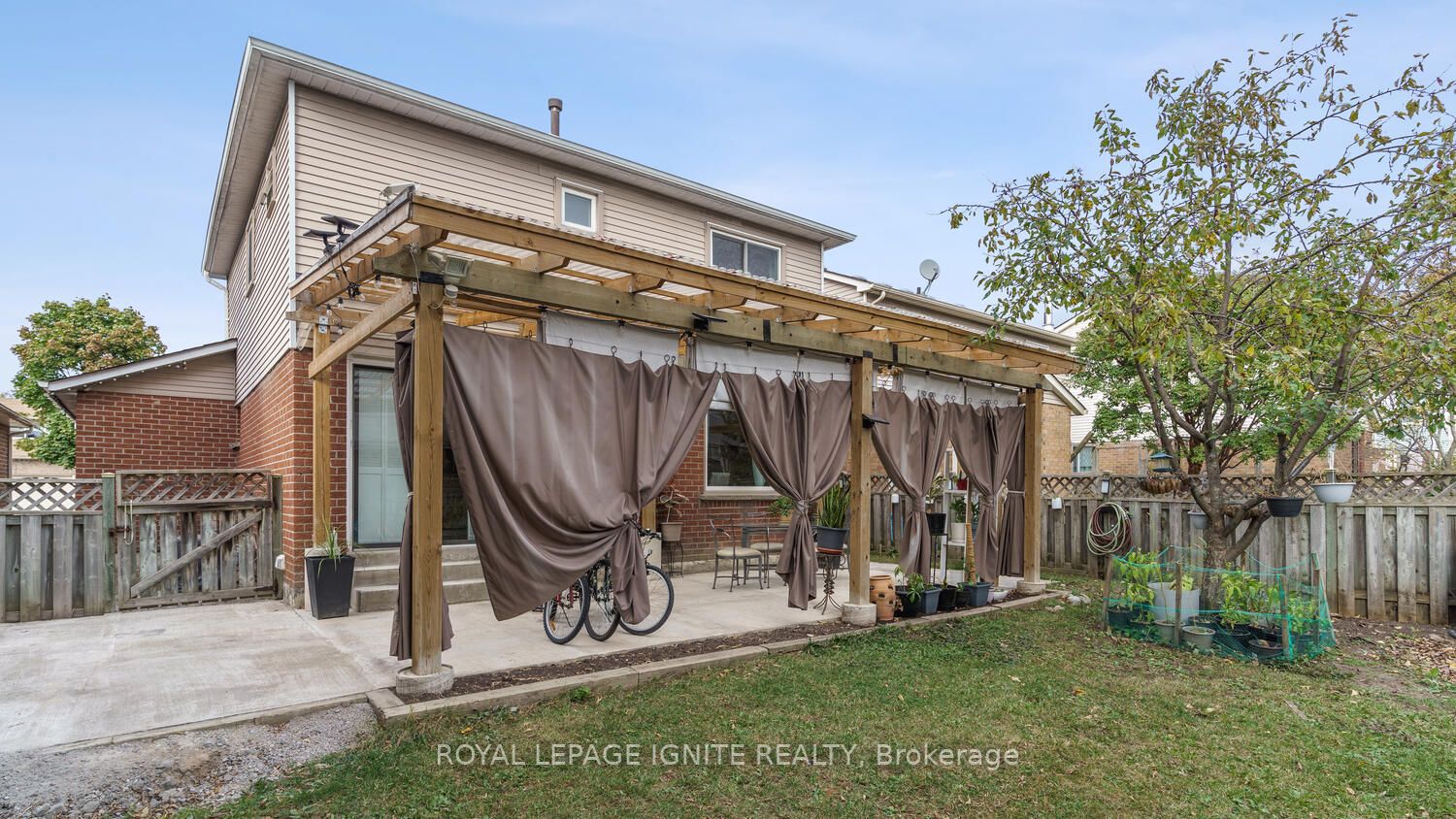 53 Patterson Cres S