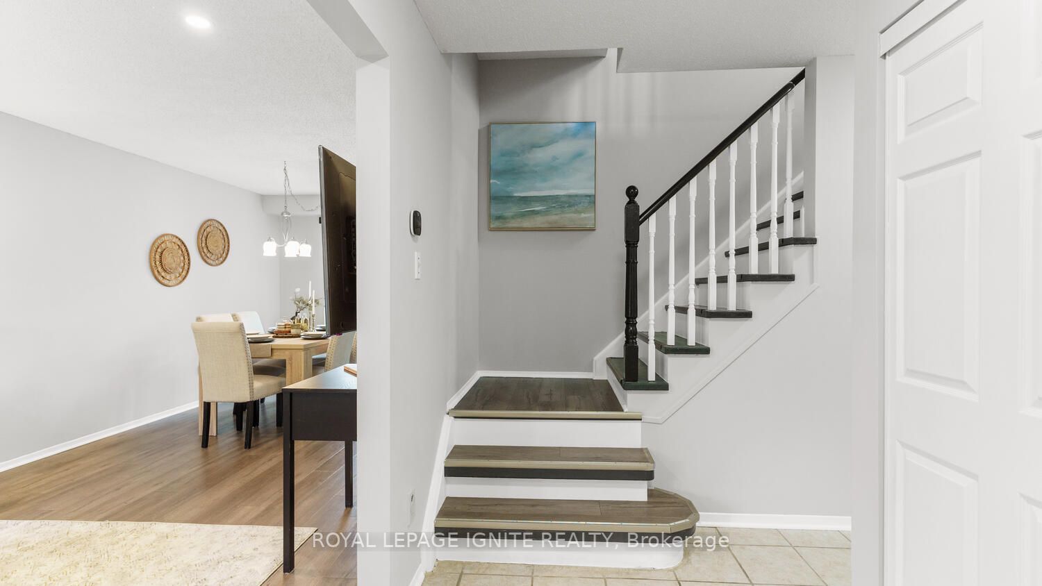 53 Patterson Cres S