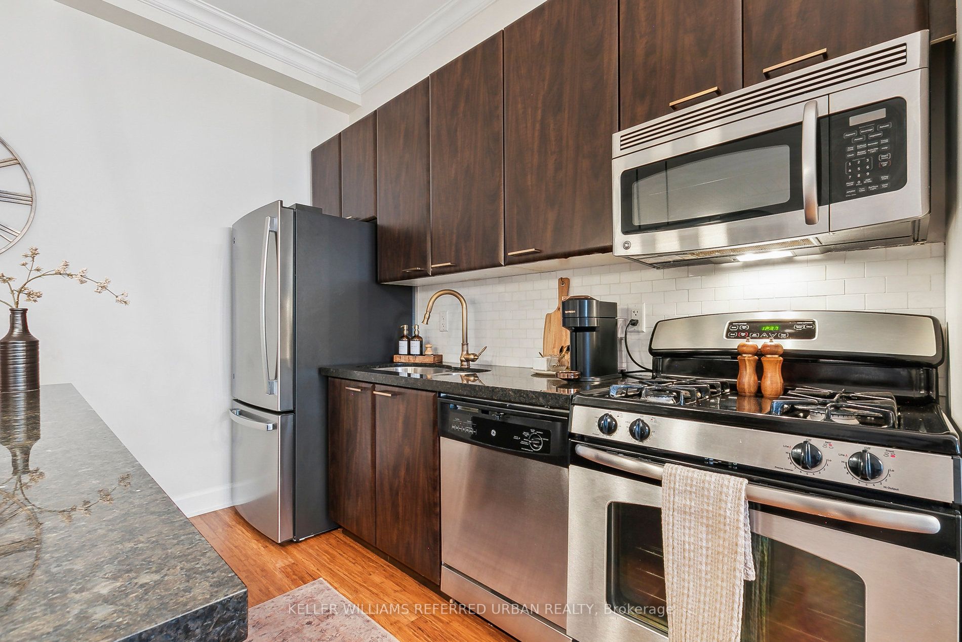 160 Fallingbrook Rd, #306