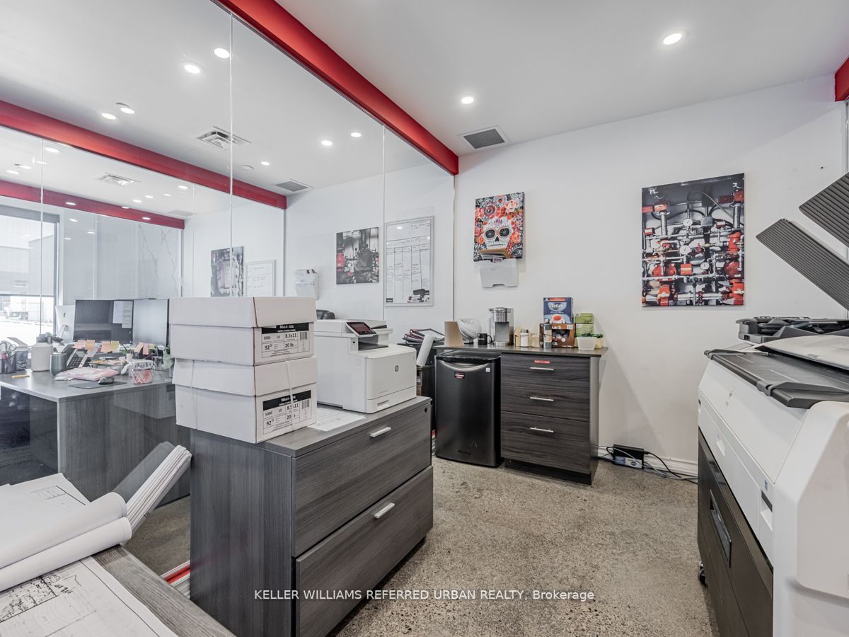50 Weybright Crt, #35