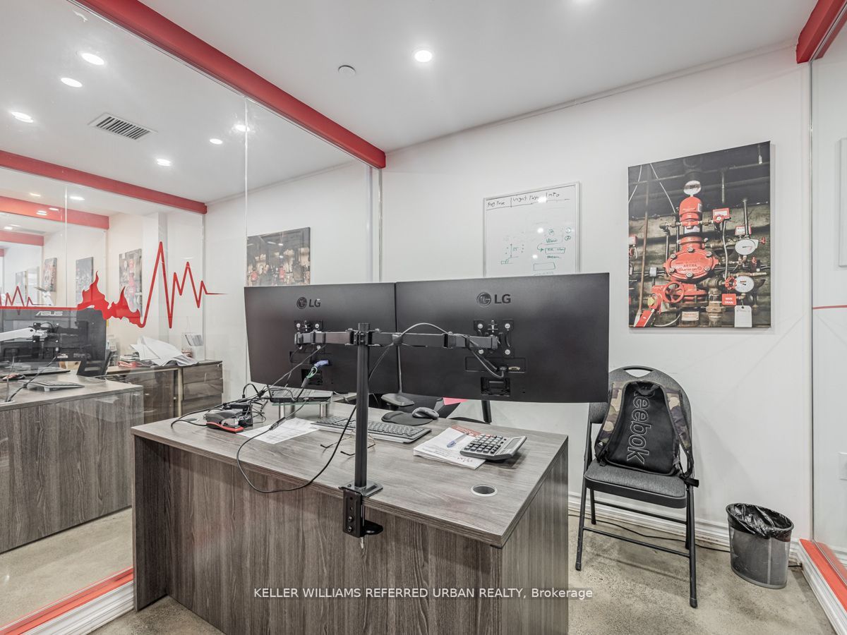 50 Weybright Crt, #35