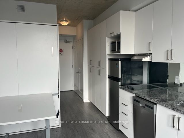 1900 Simcoe St N, #333