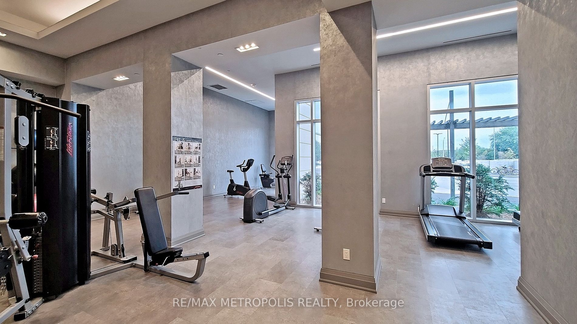 30 Meadowglen Pl, #2405