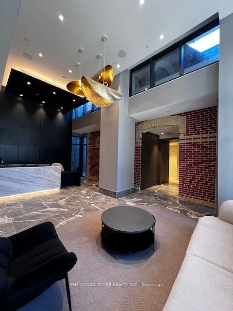 286 Main St, #212