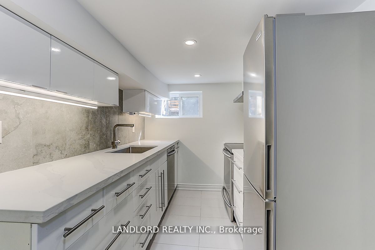 1206 Broadview Ave, #Lower