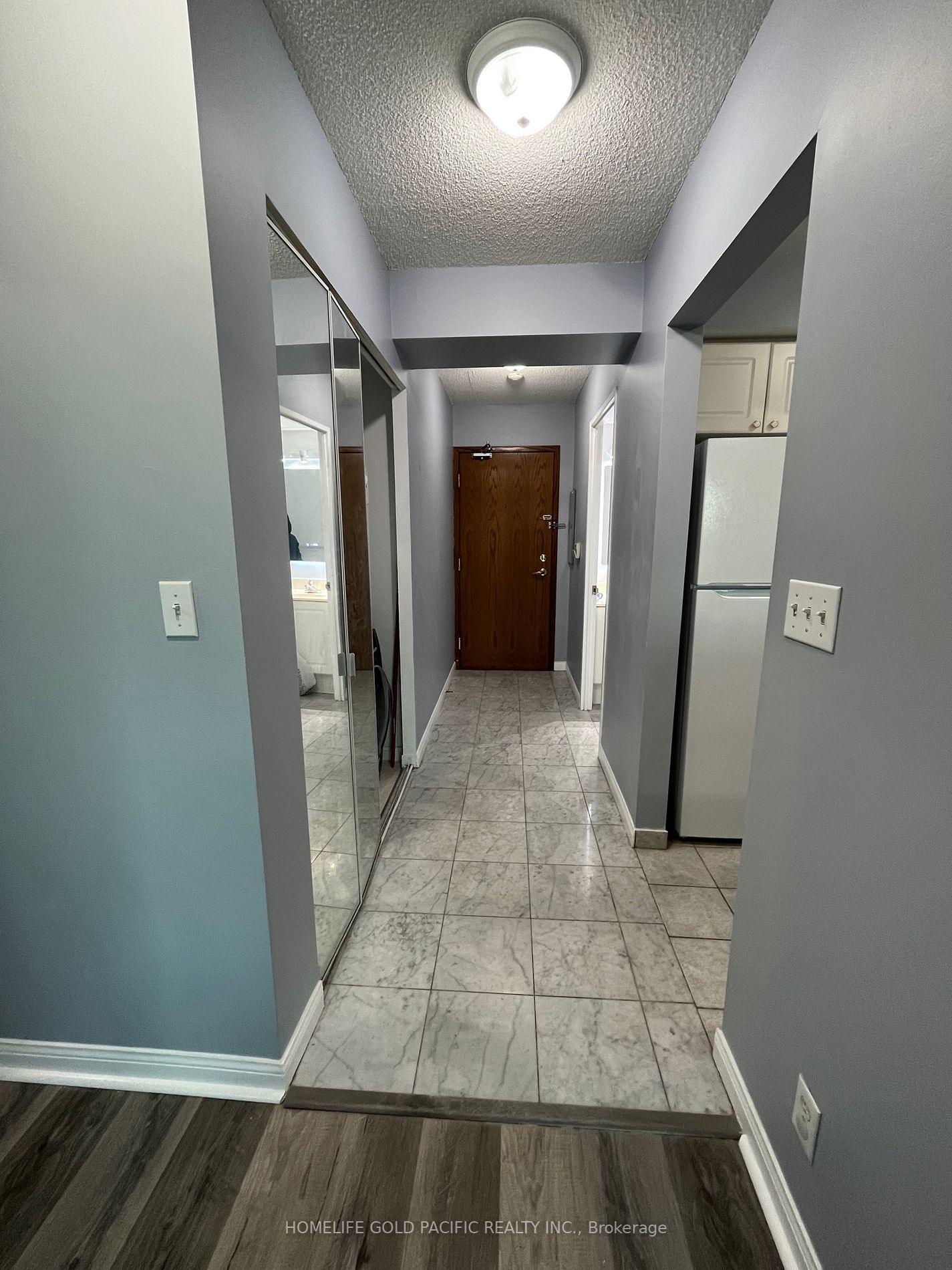 1 Lee Centre Dr, #903