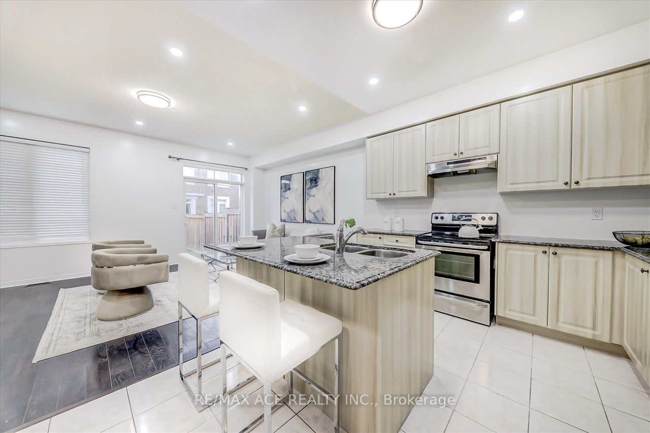 6 Keenlyside Lane
