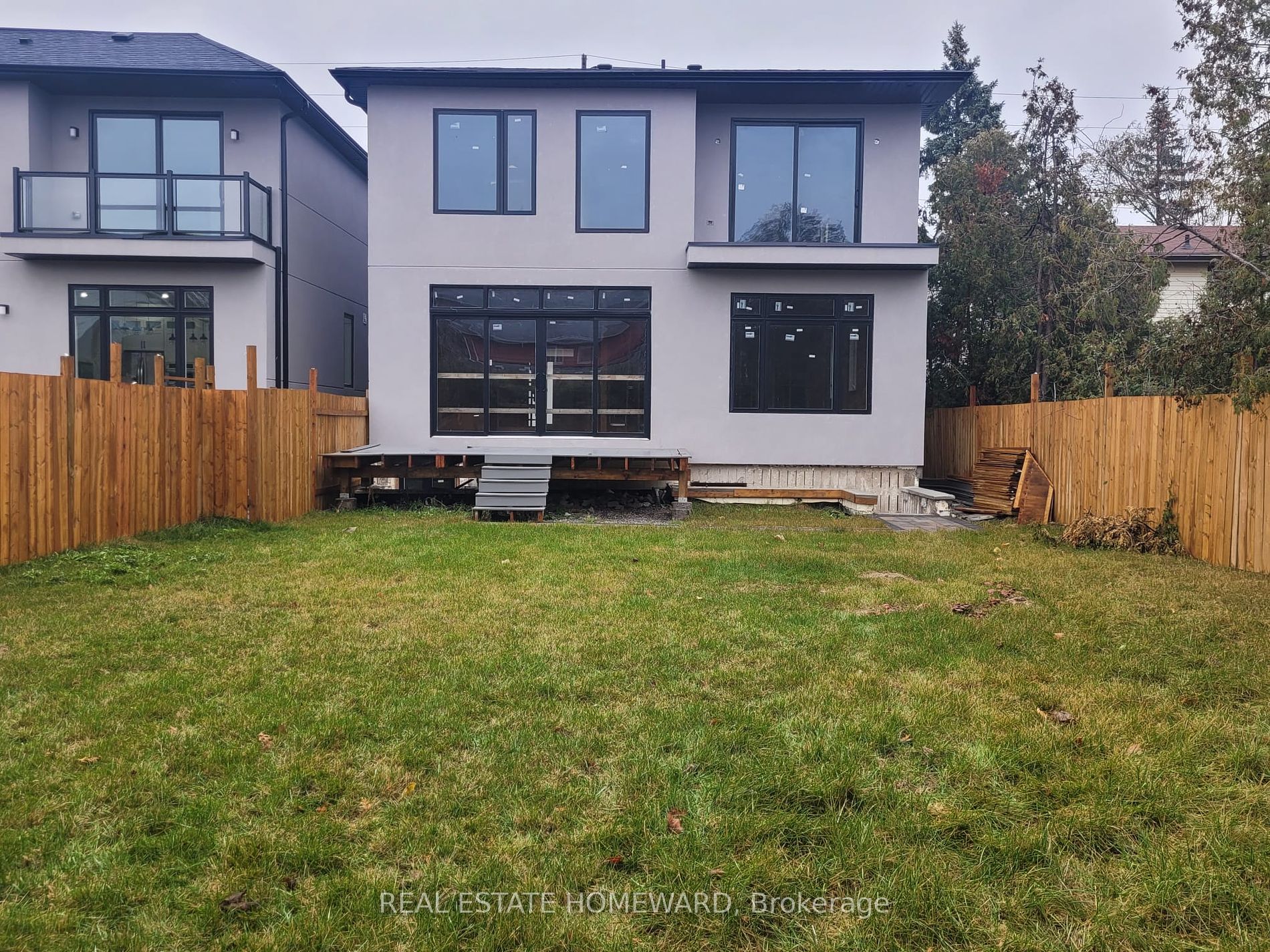 330 Thornton Road N